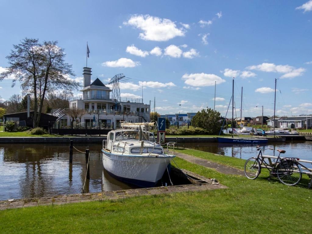 Отель Landal De Bloemert Зюдларен Экстерьер фото